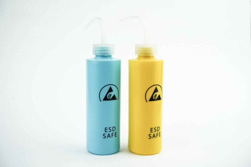 Antistatic bottle