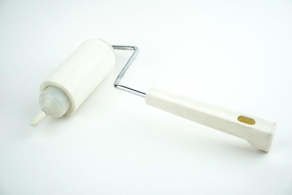 Sticky roller white